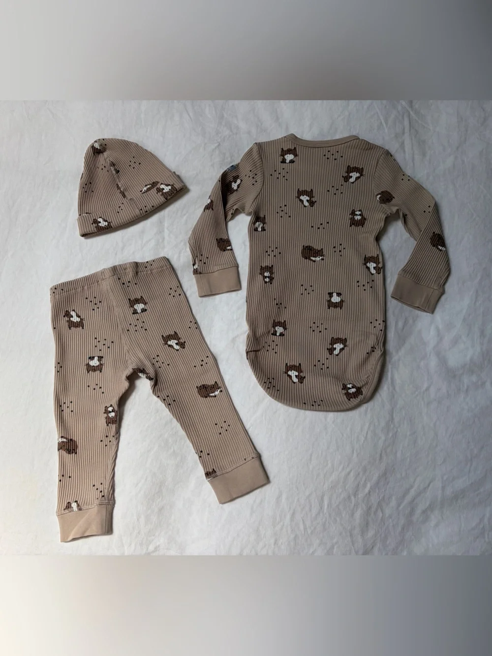 Polarn O Pyret Baby Outfit 6-9m (sizing is generous)